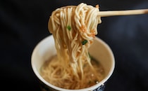 【ファミマ】箱買いしたい。鹿児島の人気店の味を『カップ麺』で！