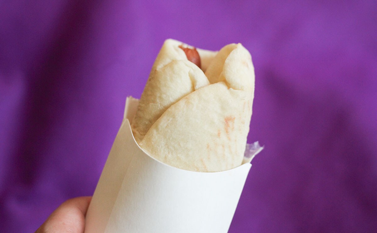 パキッとウインナーに濃厚チーズ。ローソン『ピザロール』から新作が出たぞ！