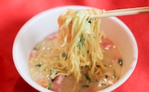 ローソンの『青いちゃんぽん』は濃厚で具だくさん！