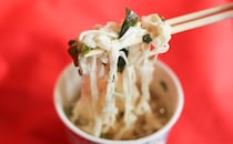 「売り切れ」の声も。『たぬきちのたぬきうどん』を食べてみた