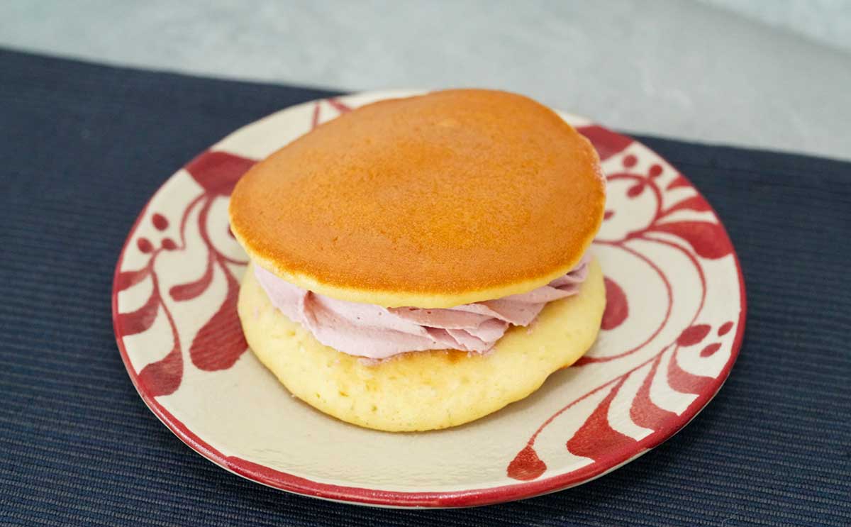 「甘すぎないのが良い」【セブン】2種クリームを使用したスイーツとは