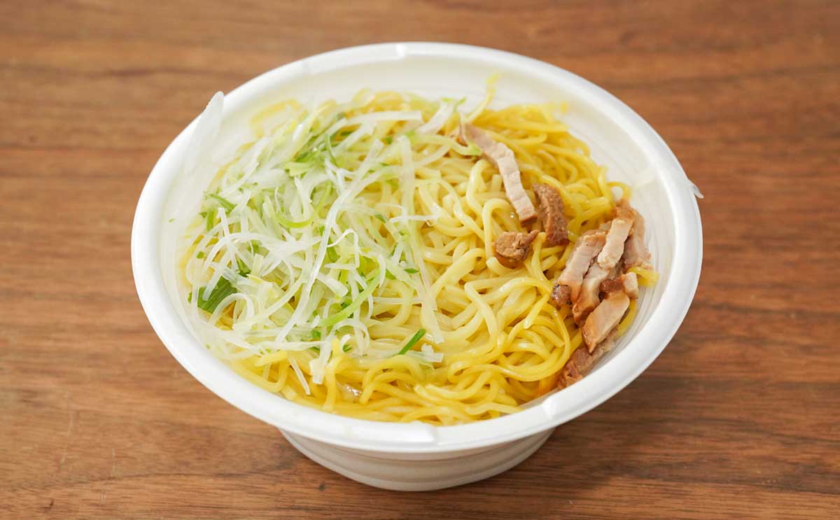 【セブン新発売】500円以下で買える豚骨醤油ラーメンがうまい