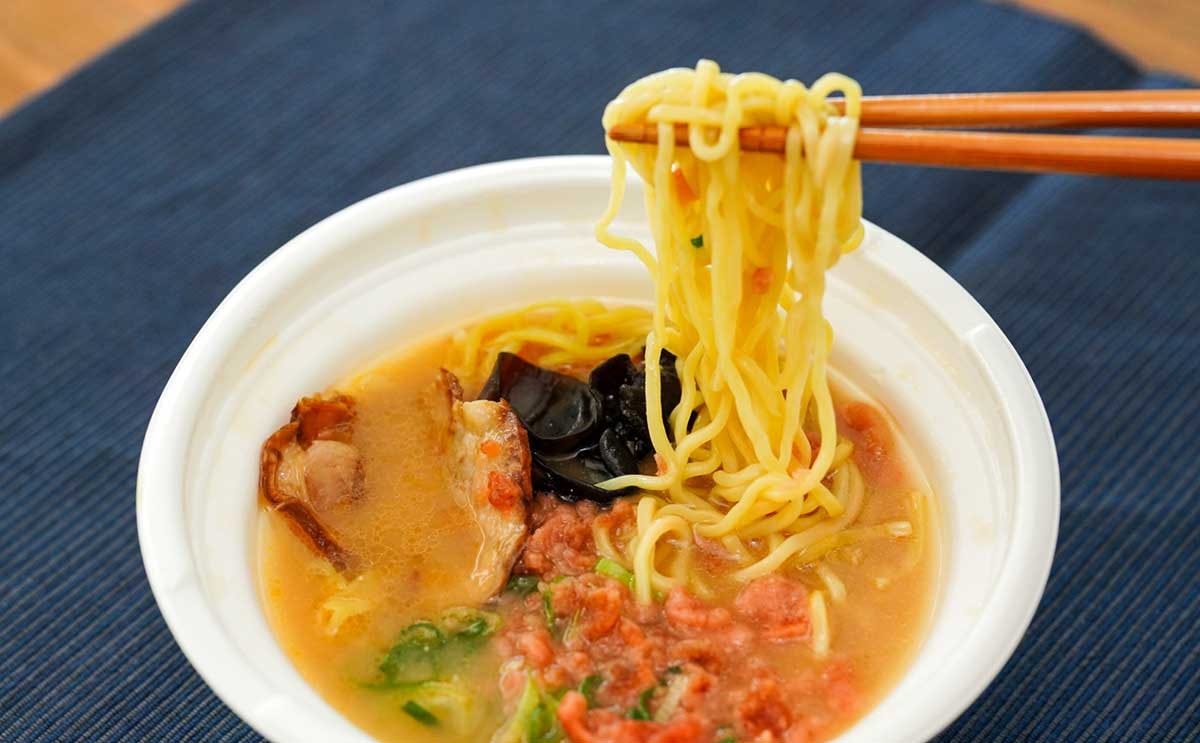 旨みがスゴい【セブン】味噌ラーメンに「ガチでうまい」「ずっと売ってて」