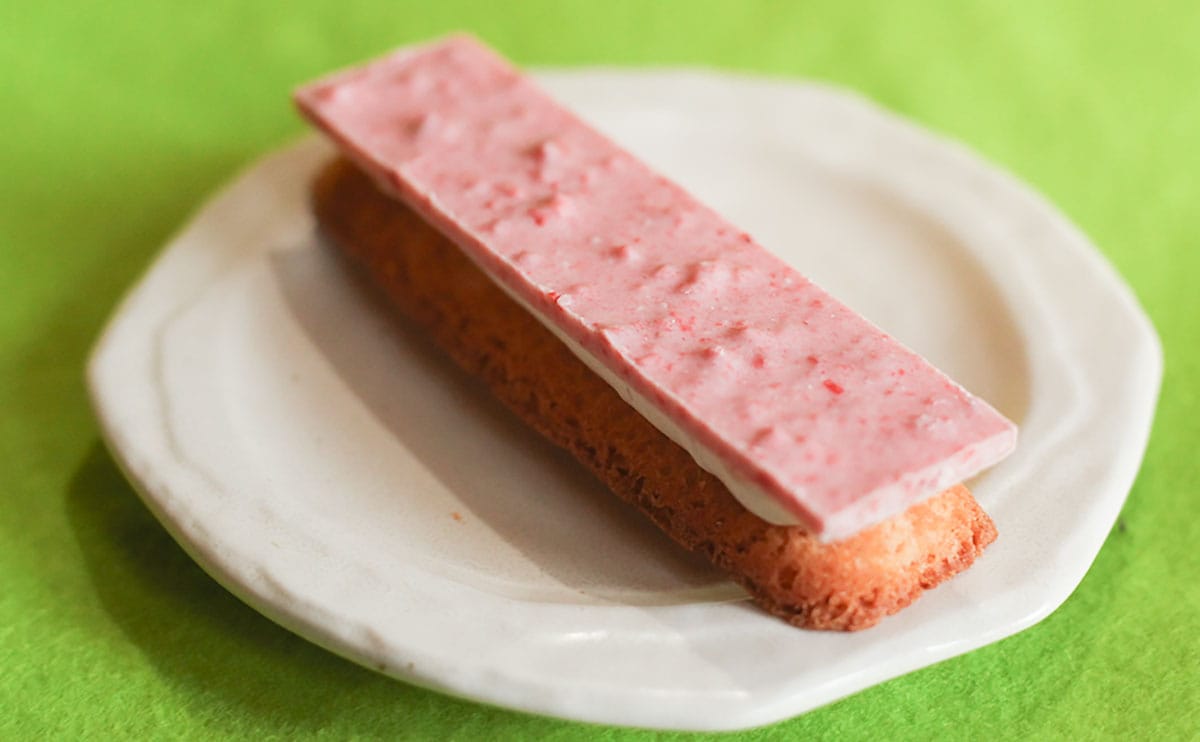 「おいしい」と噂のファミマスイーツを食べてみた