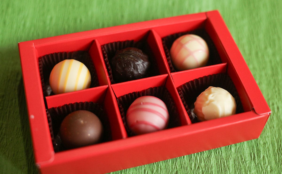 「毎年買ってる」という人も。カルディの『トリュフチョコ』がマジでおいしかった