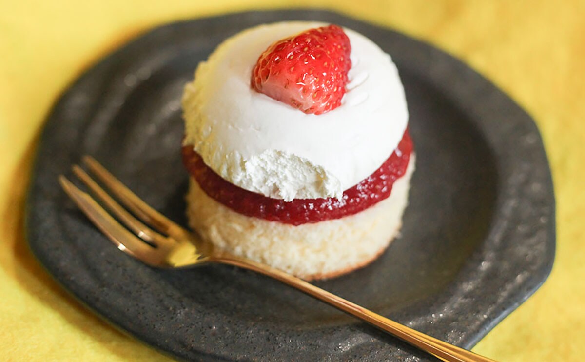 「クリーム好きにはたまらない」ローソンの『ケーキ』がうまいと話題