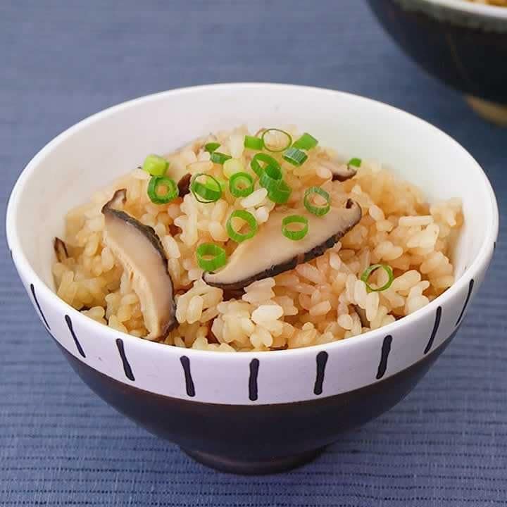 出汁が効いてる！干し椎茸の炊き込みご飯