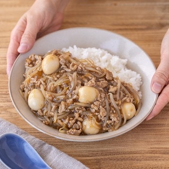 包丁要らずの手間なし時短レシピ！食べごたえ抜群の「もやし中華丼」