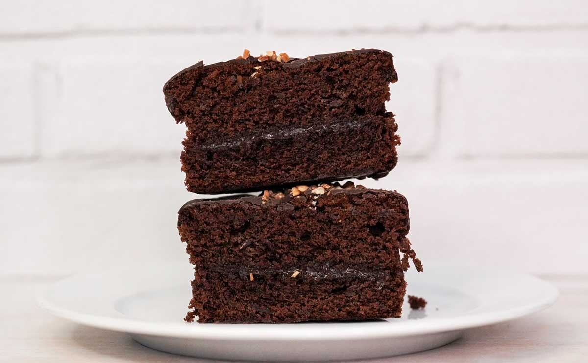 「セブンにしては安い」「めっちゃ美味い」【セブン-イレブン】の黒い塊が本当においしい