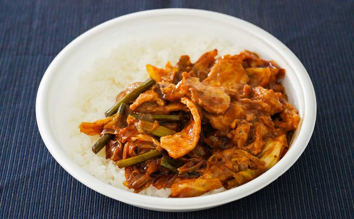 「さすがのウマさ」「量多い」新発売【セブン飯】は食べ応えアリ