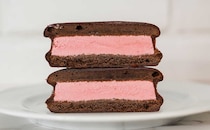 「うまいね！」【チョコパイアイス】新作は最高の組み合わせ