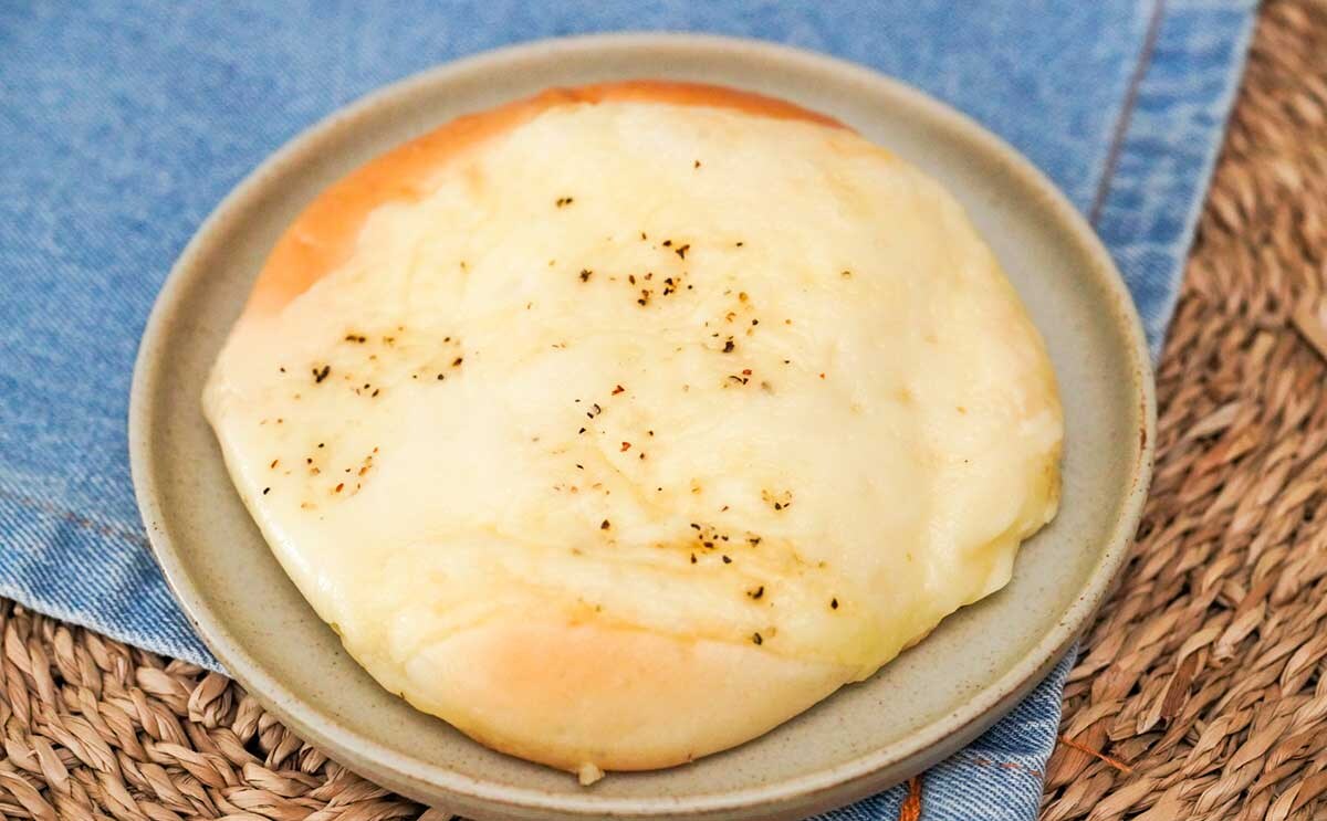 「想像以上のおいしさ」新発売【セブン】149円パンがやみつきになる