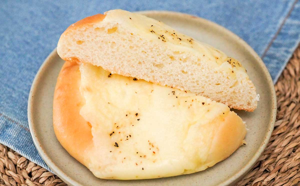 「想像以上のおいしさ」新発売【セブン】149円パンがやみつきになる