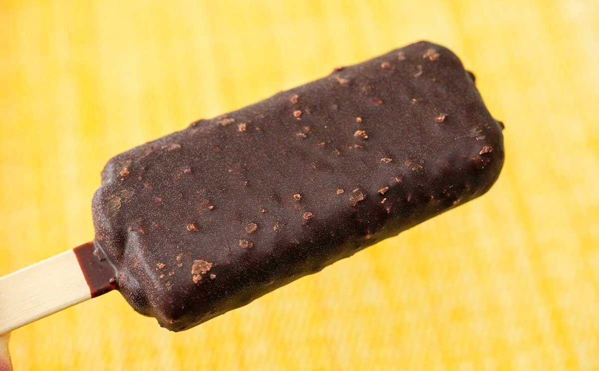 「買って損はない」数量限定【ファミマ】3層仕立てのアイスがうますぎる