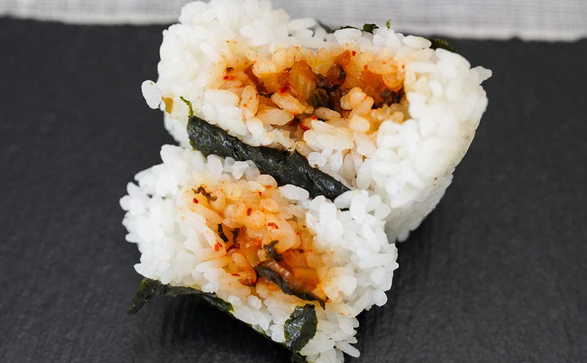 「うまくてハマりそう」【セブン】新発売おむすびがクセになる