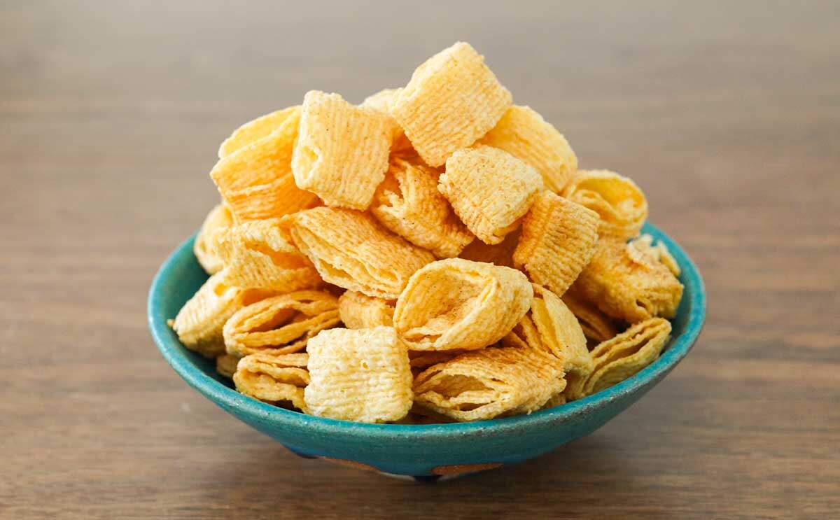 【セブン】「サクサクコーン」直火焼きのとうもろこし味がめちゃウマい