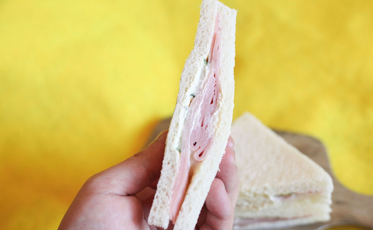 これが“47%増量”の力。ローソンの『ハムサンド』がとにかく最高だった