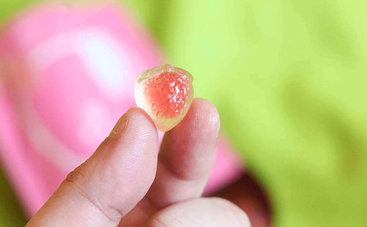「安定のかわいさ」「買いまくる」ぷにとろ食感の人気『グミ』はファミマ限定!