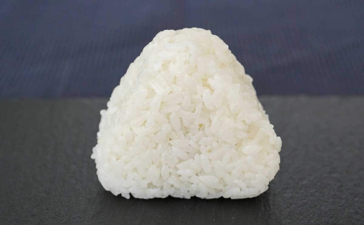 「過去一うまい」【セブン】新発売おむすびは具材が最高