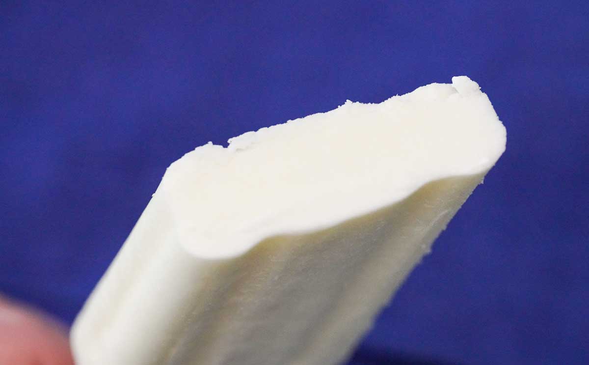 【セブンで発見】真っ白アイスが「おいしい」と話題に