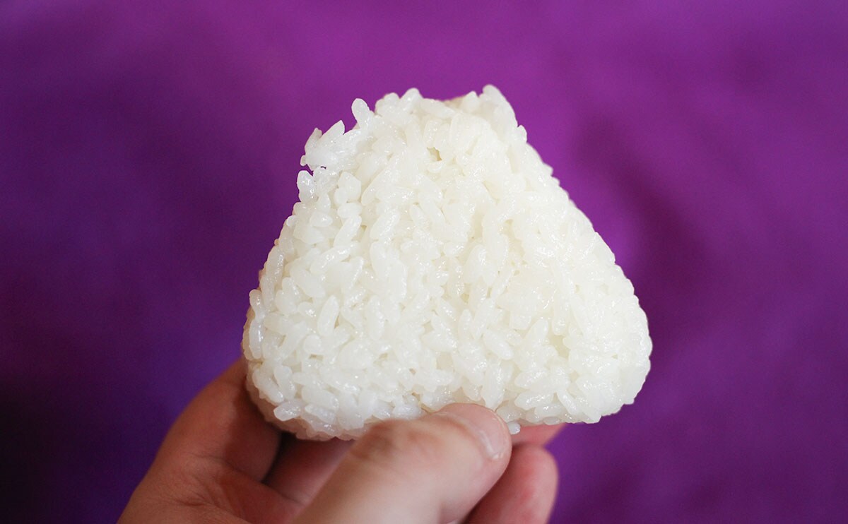 【ローソン】ただの「塩にぎり」がめちゃめちゃ人気らしい！