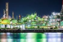 【クイズ】「工場夜景」の名所が集まるサミット。第1回の開催地はどこだったでしょう？│この日生まれた有名人もチェック！