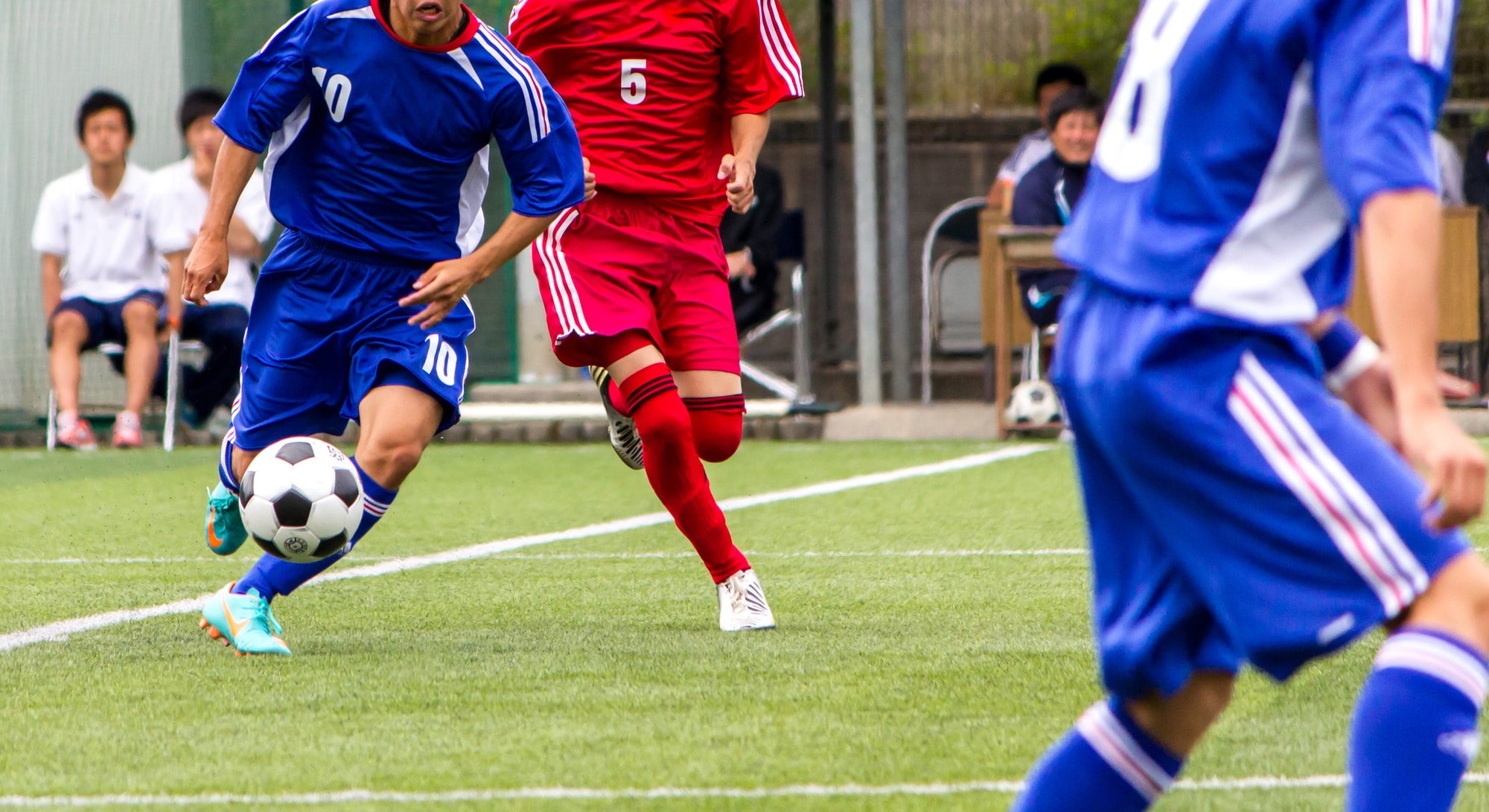 【クイズ】「高校サッカーの聖地」と呼ばれる競技場はどこでしょう？│この日生まれた有名人もチェック！