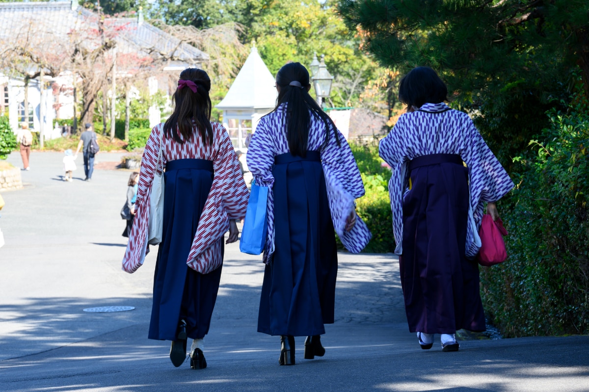 【今日は何の日】11月12日は「洋服記念日」