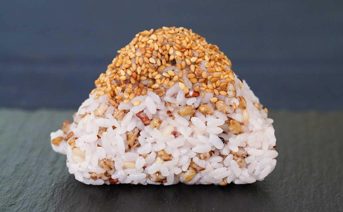 「美味しいもの全部入ってる」【セブン】新作おむすびが最高すぎる