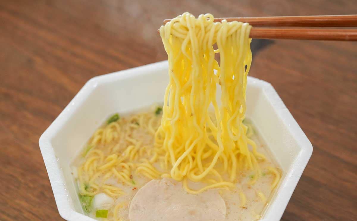 【日清ラ王】新作に「下手なラーメン店よりおいしい」