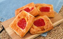 【4個も入って170円】セブン新発売の菓子パンがめちゃウマ