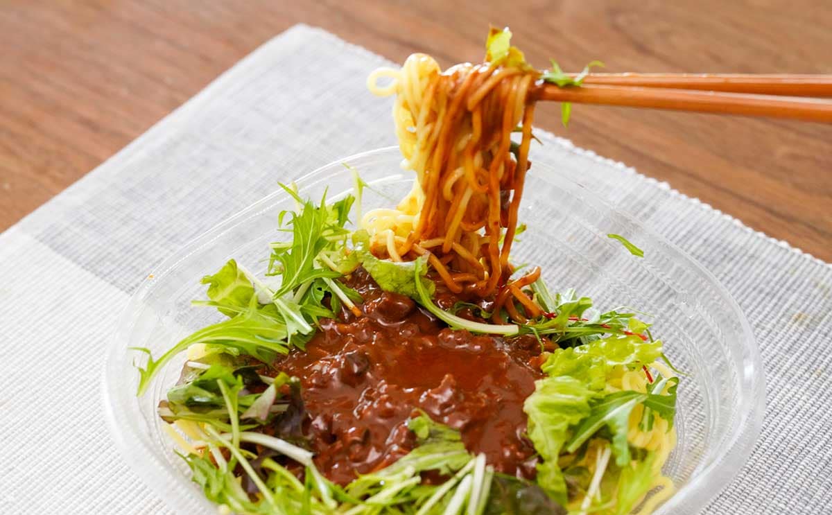 【唐辛子と山椒】セブン新発売の麺は旨辛で食べごたえアリ