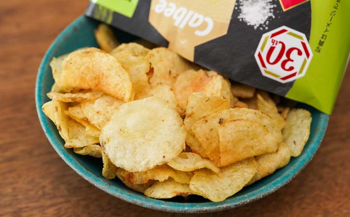 「うますぎて感動」カルビー【堅あげポテト】人気味がパワーアップして復活中