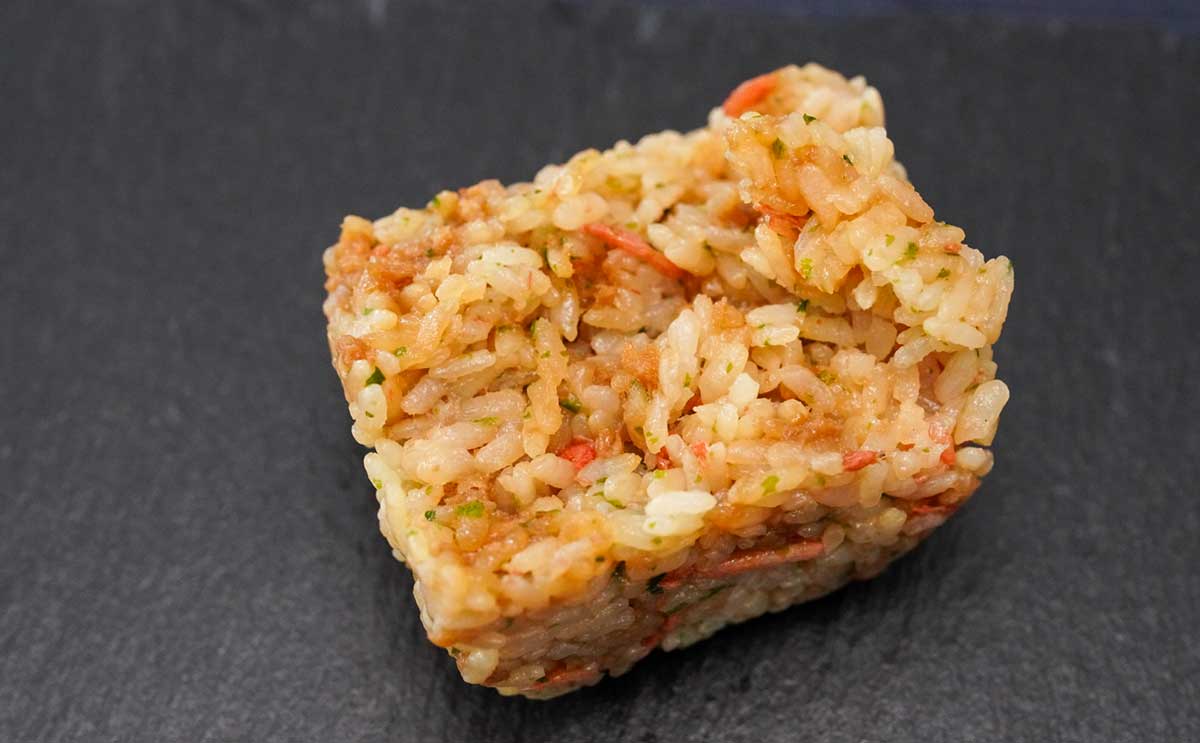 【税込124円】セブンの激ウマおむすび復活!より美味しくなってる
