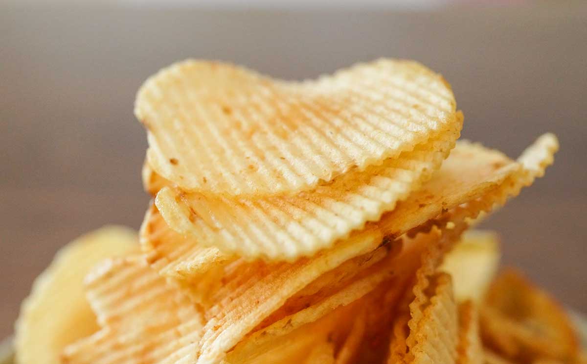 カルビー【毎日食べたくなるおいしさ】を目指したポテトチップスが発売に