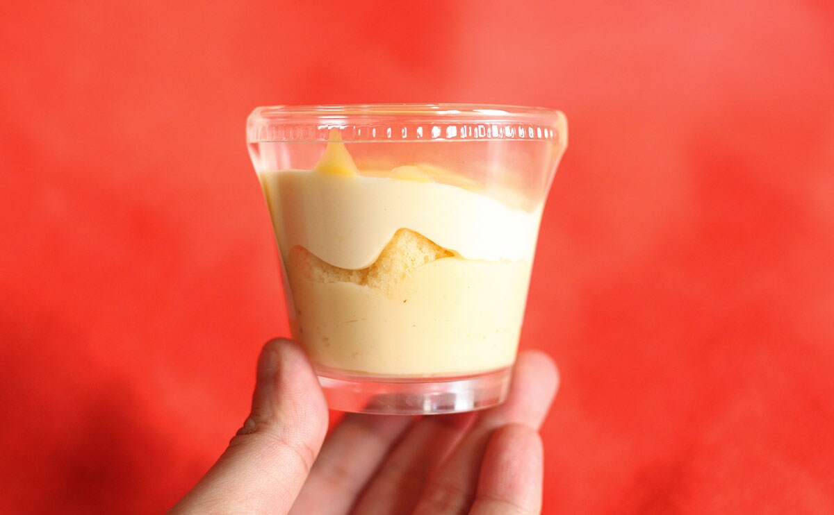 「期待以上」「2日連続で食べた」カスタード好きにおすすめのローソンの【カップスイーツ】
