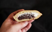 「うめぇや」ファミマの『どら焼き』は食感に特徴あり！