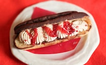 「リピしなきゃ」「贅沢」ローソンの新作スイーツ、なんで地域限定なの!?