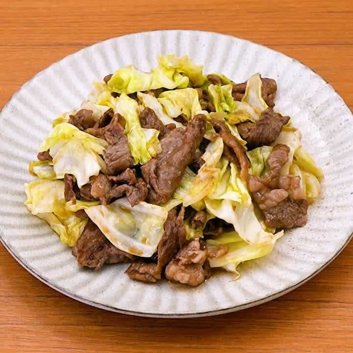 コクのある味わい♪牛肉とキャベツのオイスター炒め