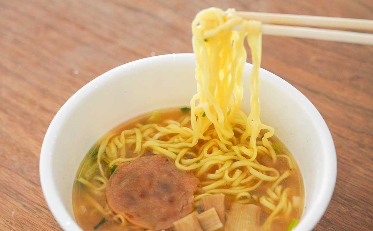 【総合1位】人気行列店の「塩中華そば」がカップ麺で登場