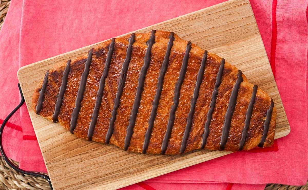 「美味すぎる」「大好き」【セブン】の潰れたパンが気になる