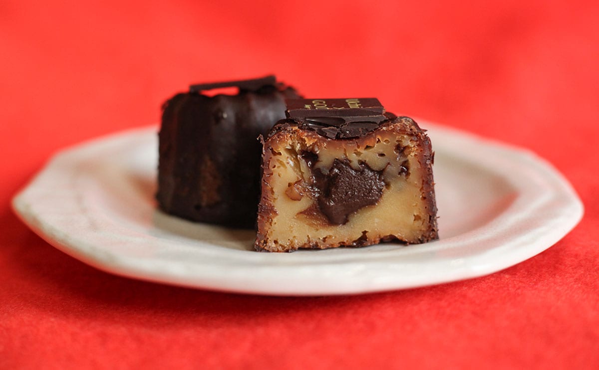 「良い香り」「めっちゃ好き」絶賛されているローソンの新作『カヌレ』