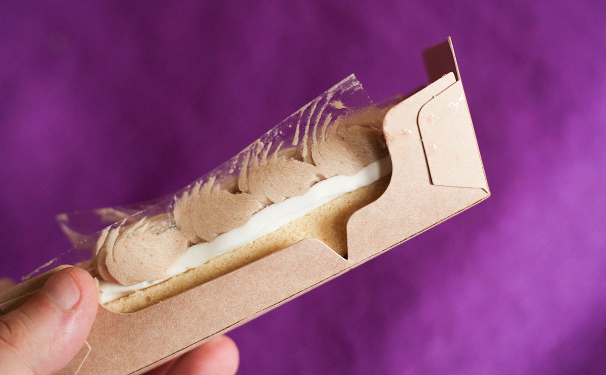 「うまうま」「幸せ」片手で食べられる『モンブラン』新登場【ローソン】