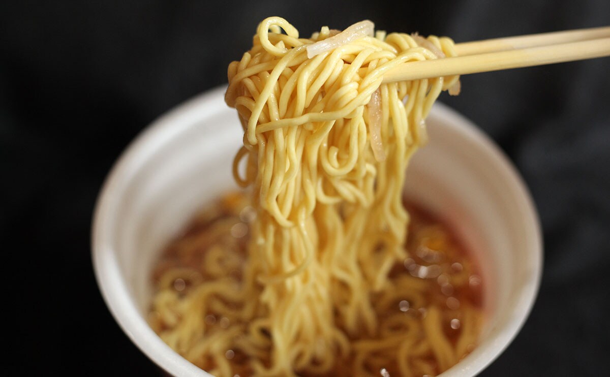 早稲田生にはおなじみ？『もや大』を再現したカップ麺が登場