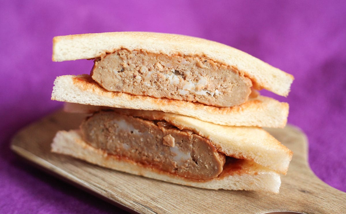 浅草の名店が監修。ローソンのがっつり系サンドイッチ