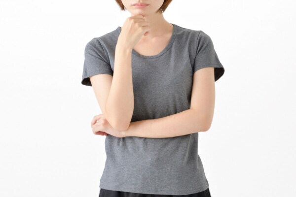 えっ…イタい若作りだと？【カジュアルおばさん】の何が悪い！？「好きな服着させて」SNSで困惑の声