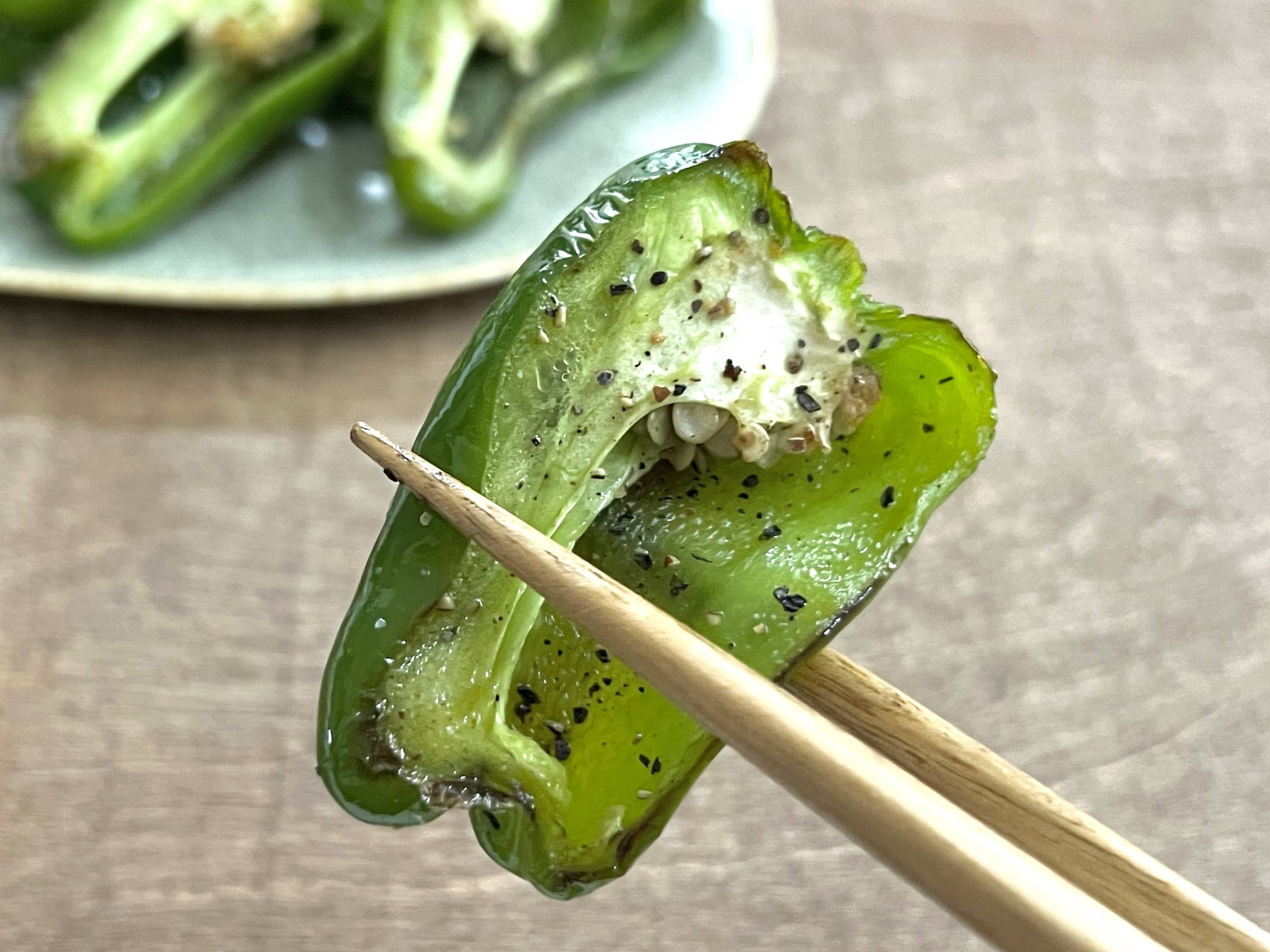 ピーマンは種ごと食べて！数あるメリットに「わざわざ取ってたなんて」「考えたことなかった」