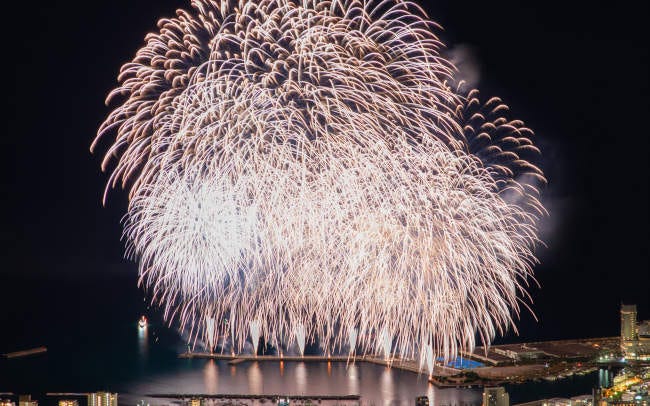 夏季熱海海上花火大会＜2024年は7月26日（金）から5日間＞の見どころ、口コミ、混雑を避ける穴場情報