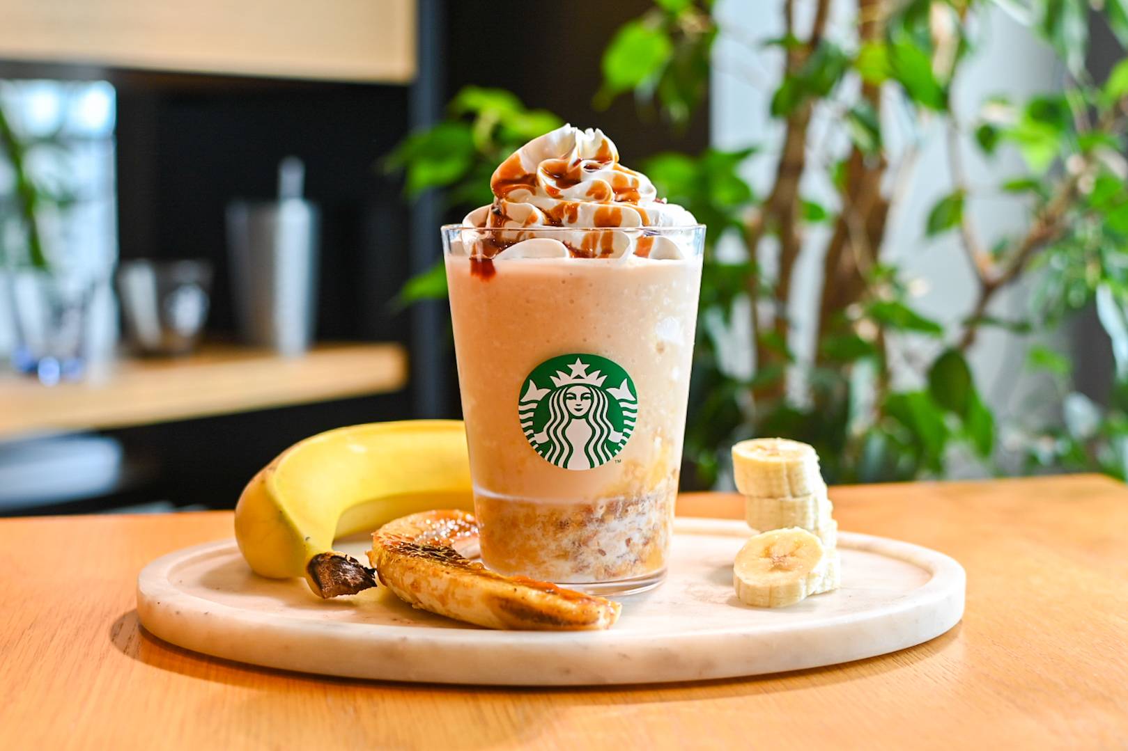 スタバ新作「バナナブリュレフラペチーノ®」を最速レポ！おいしさのポイントを解説