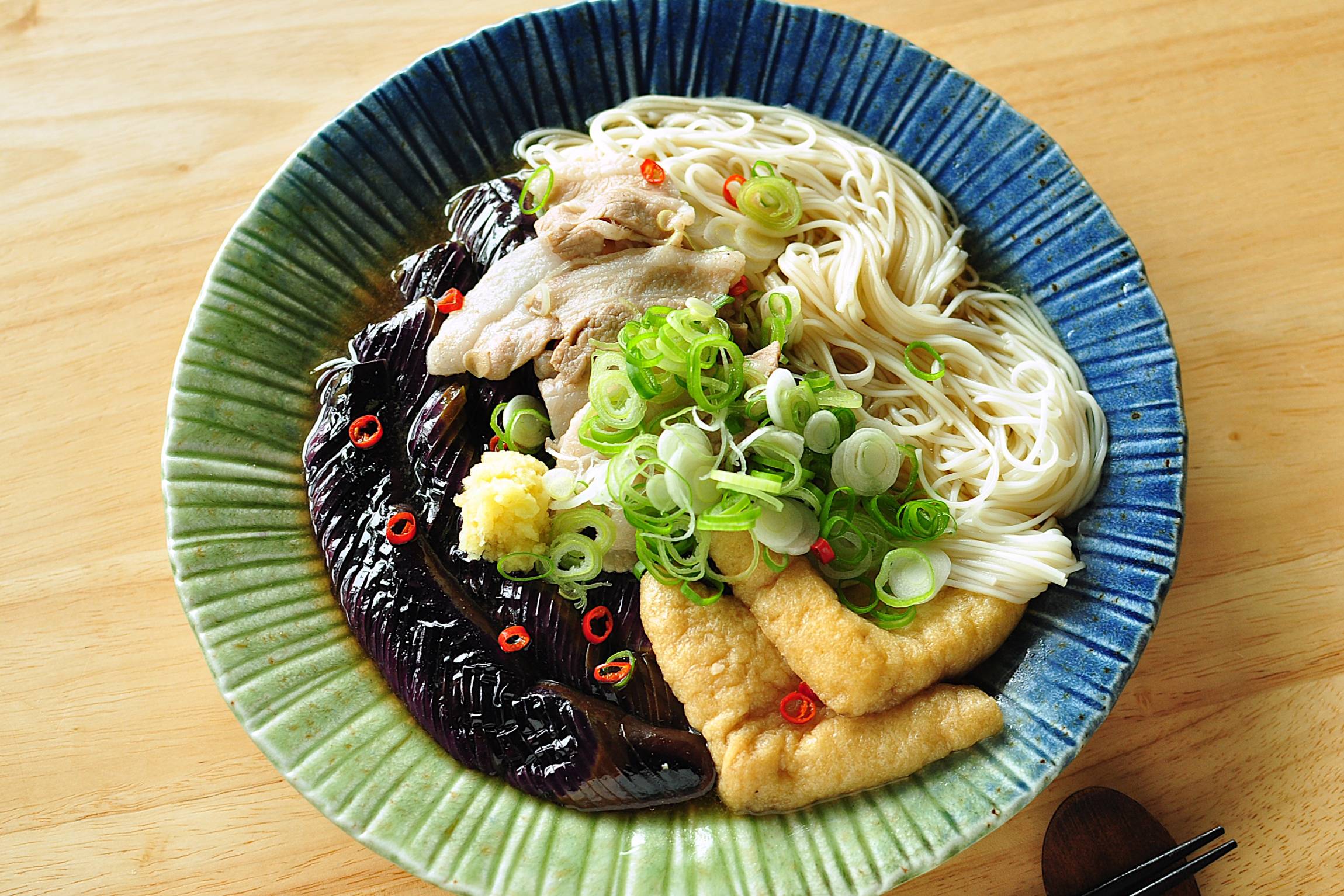 何度も作りたくなる。とろける「なすそうめん」のレシピ